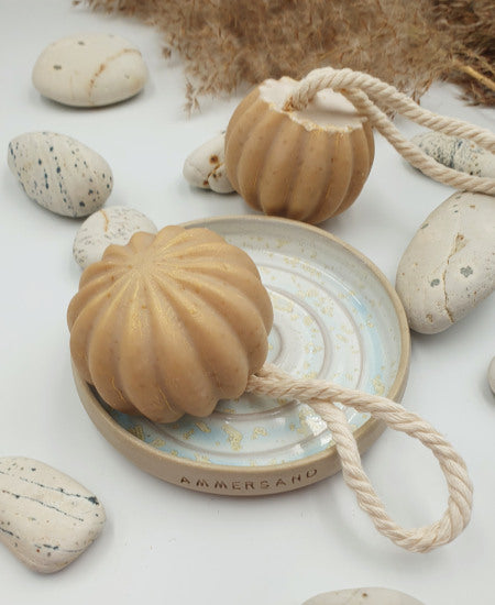 Hafermilch & Honig Hand- und Körperseife - Kordelseife in Kugelform